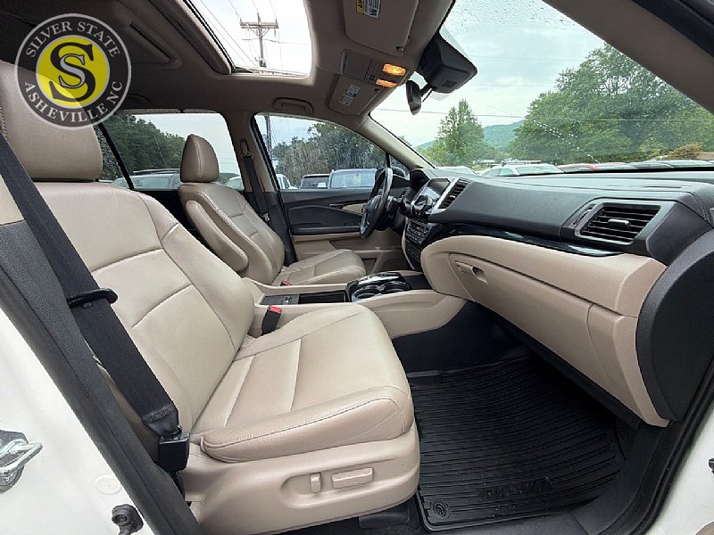Used 2016 Honda Pilot Touring image 15