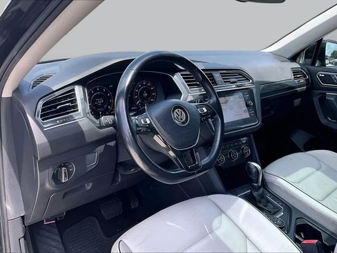 Used 2018 Volkswagen Tiguan SEL Premium AWD/4WD image 15
