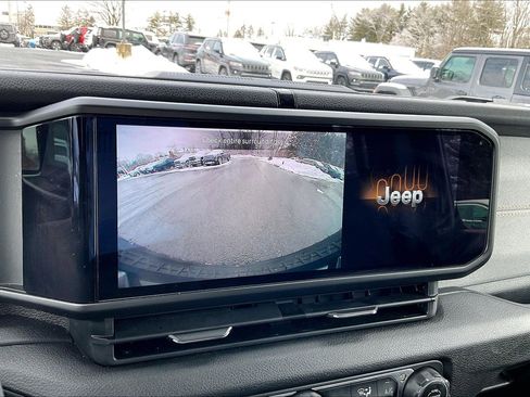 Certified 2024 Jeep Wrangler Willys image 27