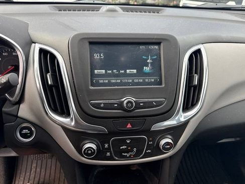 Used 2018 Chevrolet Equinox LS FWD image 14