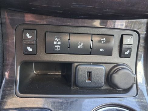 Used 2016 Buick Enclave Leather AWD/4WD image 26