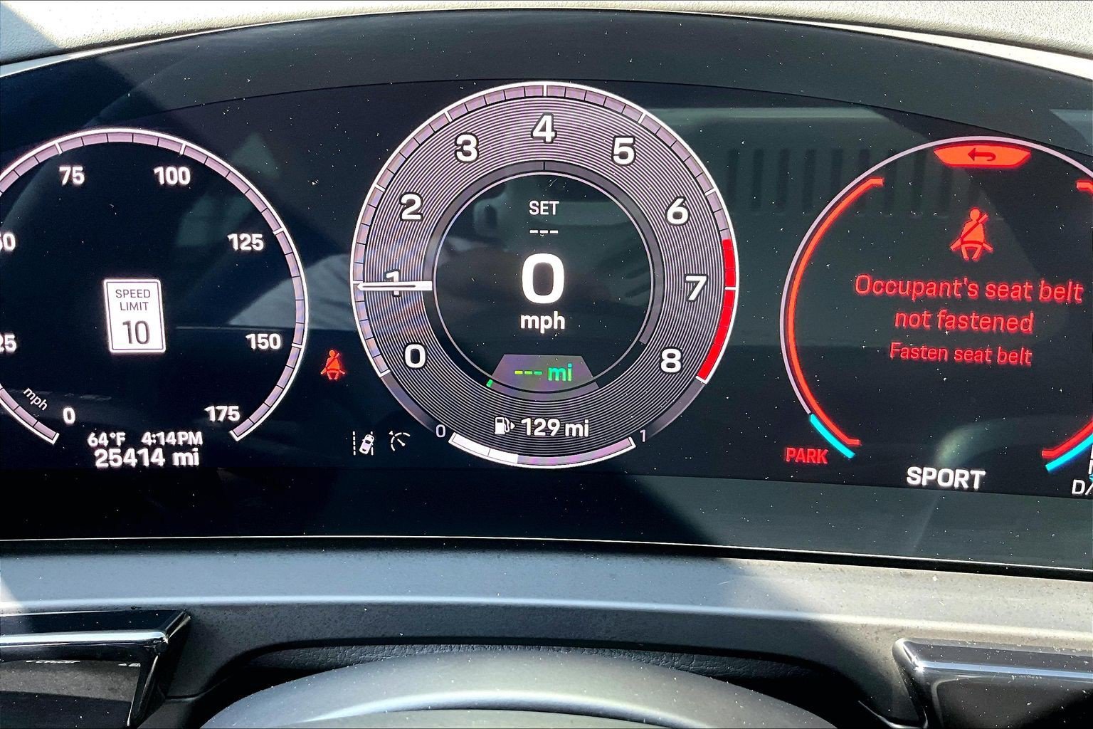 Certified 2025 Porsche Cayenne E-Hybrid Coupe w/ Premium Package Plus AWD/4WD image 20