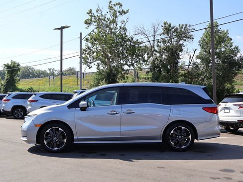 Certified 2024 Honda Odyssey Elite image 4