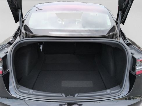 Used 2018 Tesla Model 3 Mid Range RWD image 31
