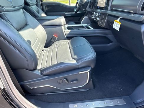 New 2025 Ford F250 Platinum AWD/4WD image 13