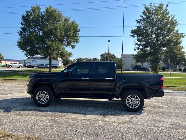 Used 2024 Toyota Tacoma Limited w/ Limited Package (LT) AWD/4WD image 6