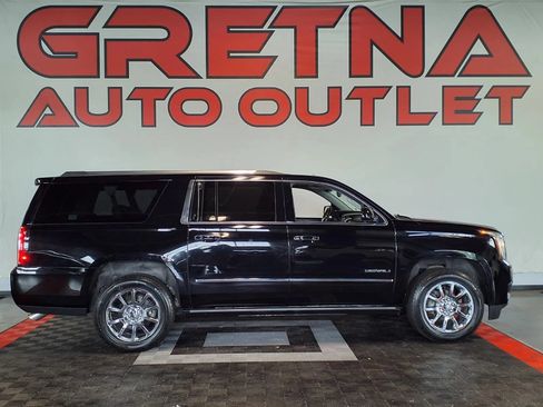 Used 2015 GMC Yukon XL Denali w/ Premium Package AWD/4WD image 1
