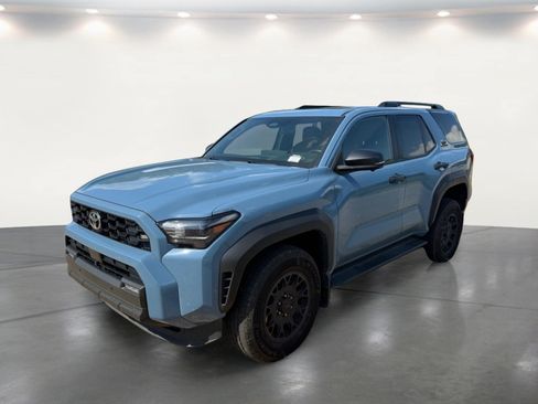 Used 2025 Toyota 4Runner TRD Off-Road Premium AWD/4WD image 2