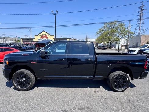 Used 2024 RAM 2500 Big Horn w/ Night Edition AWD/4WD image 4