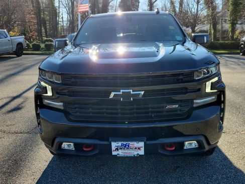 Used 2021 Chevrolet Silverado 1500 LT Trail Boss w/ Convenience Package II image 2