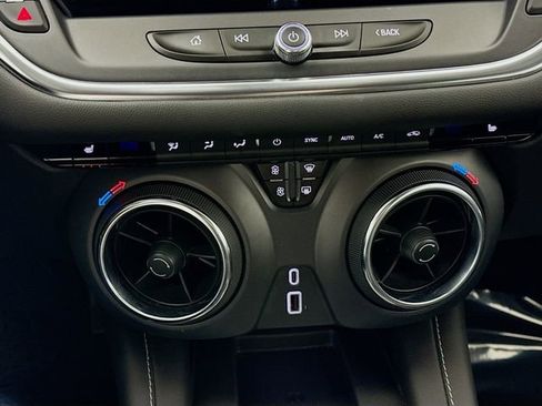 Used 2024 Chevrolet Blazer LT w/ Convenience Package image 15