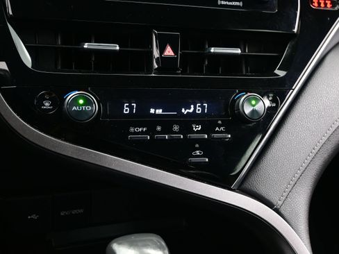 Used 2024 Toyota Camry SE FWD image 20