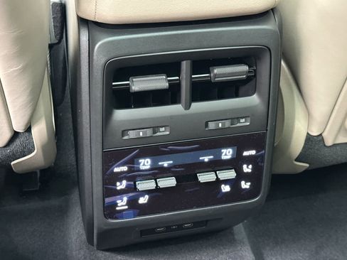 New 2026 Porsche Macan Electric RWD image 14