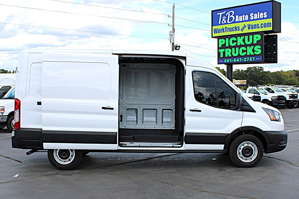 Used 2025 Ford Transit 250 148 Medium Roof RWD image 8