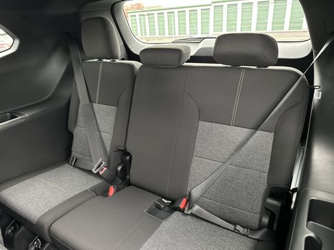 New 2026 GMC Acadia Elevation image 30