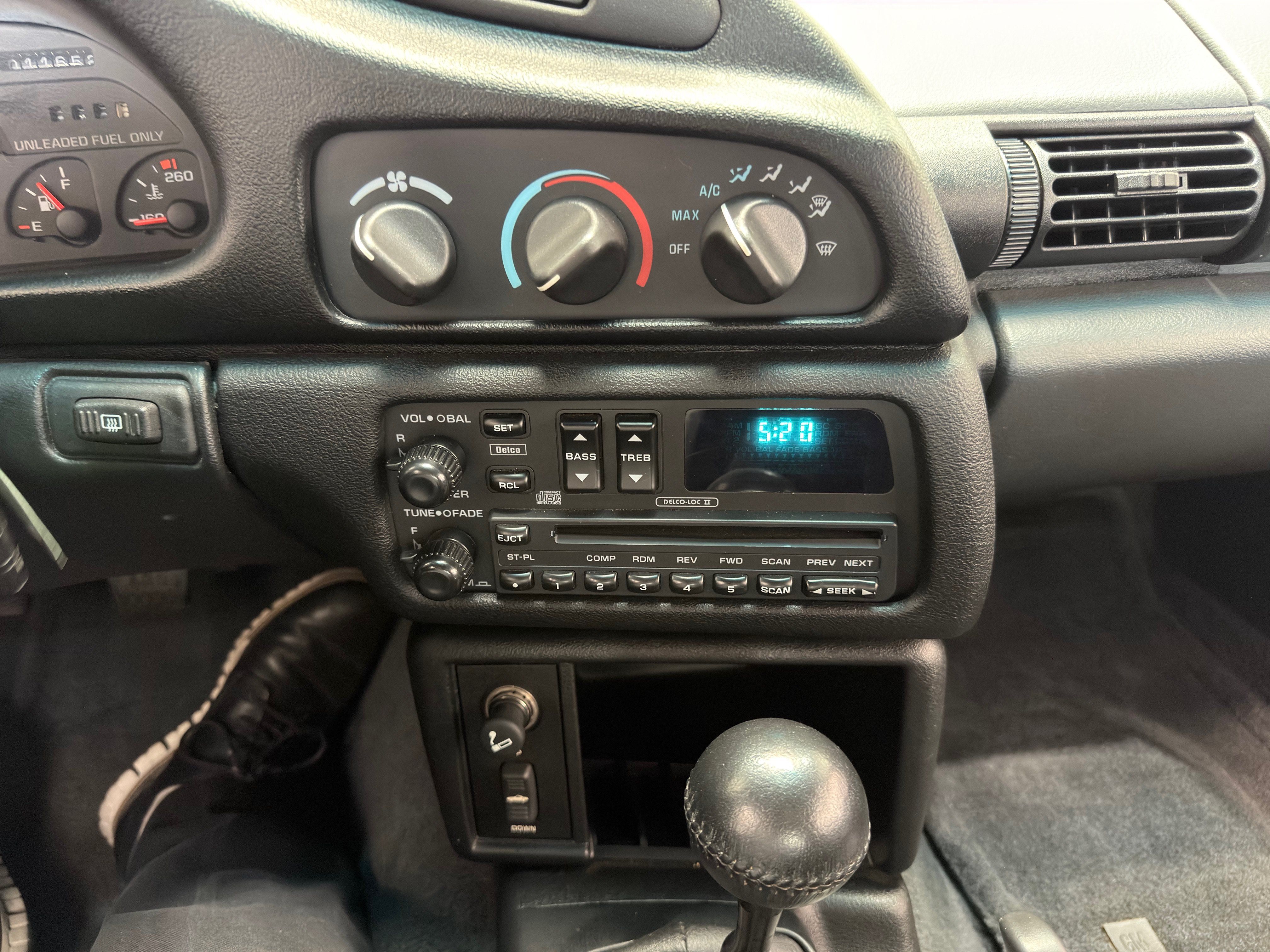 Used 1995 Chevrolet Camaro Z28 RWD image 23