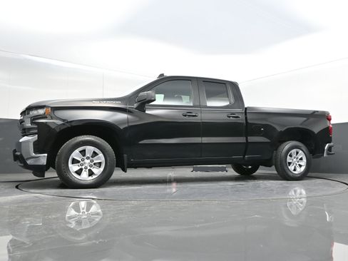 Certified 2019 Chevrolet Silverado 1500 LT w/ Remote Start Package image 36