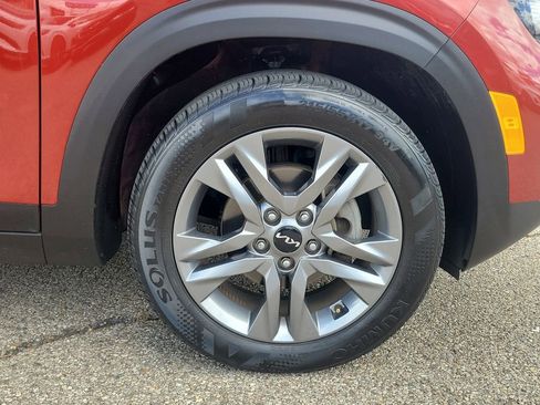 Used 2023 Kia Seltos S FWD image 5