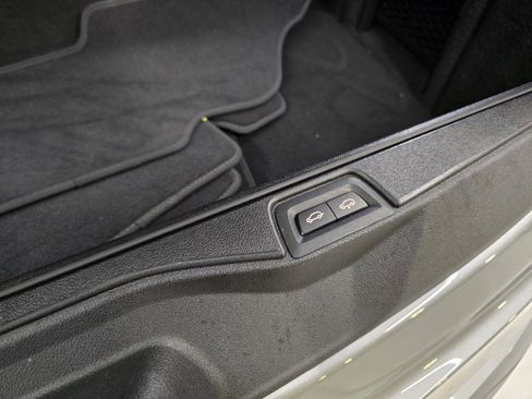 Used 2023 BMW X7 xDrive40i w/ Executive Package image 46