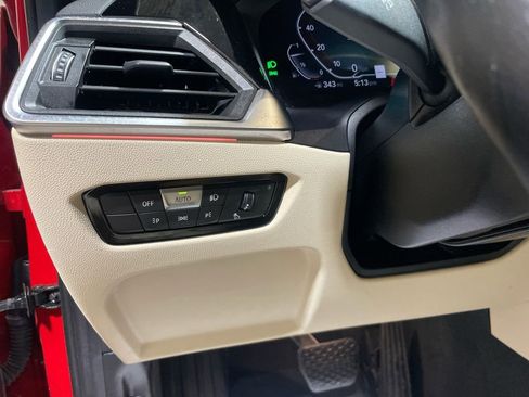 Used 2022 BMW 330i xDrive Sedan w/ Premium Package 2 image 24