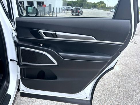 Used 2020 Kia Telluride S AWD/4WD image 18