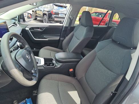 Certified 2025 Toyota RAV4 XLE AWD/4WD image 25