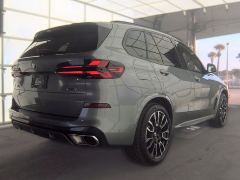 Used 2025 BMW X5 xDrive50e w/ M Sport Package AWD/4WD image 4