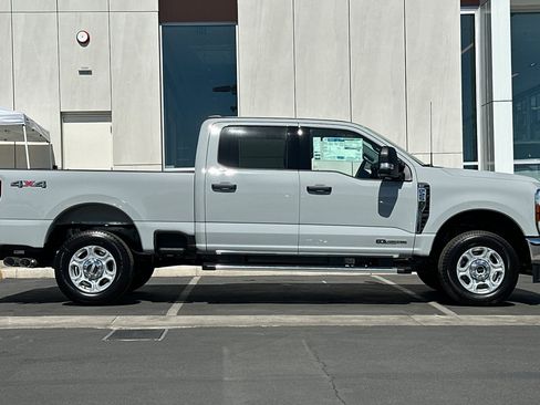New 2026 Ford F250 XLT w/ F-250 >10K GVWR Package image 2