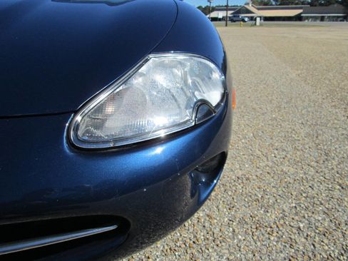 Used 1998 Jaguar XK8 Convertible image 28