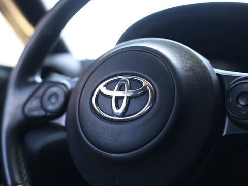 Used 2023 Toyota GR86 Premium image 35