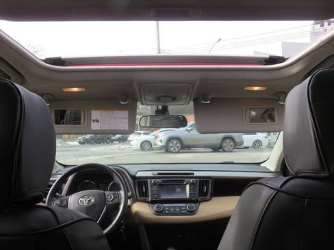 Used 2016 Toyota RAV4 XLE AWD/4WD image 13