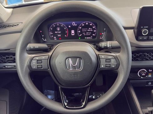 Used 2025 Honda Accord LX image 20