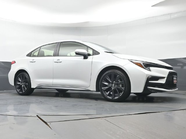 Certified 2025 Toyota Corolla SE w/ Convenience Package FWD image 37