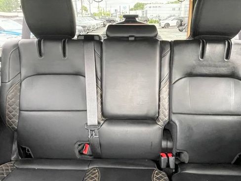 Used 2023 Jeep Wrangler Unlimited Sahara AWD/4WD image 16