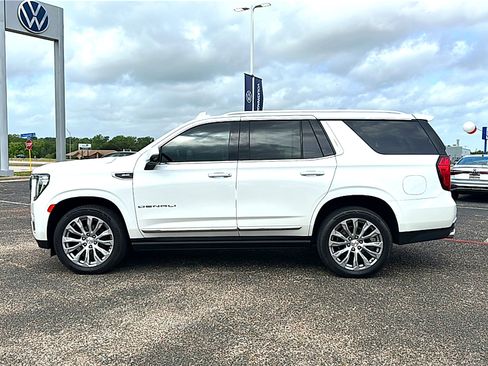 Used 2022 GMC Yukon Denali AWD/4WD image 5