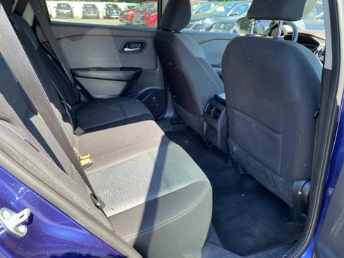 Used 2023 Nissan Rogue SV AWD/4WD image 21