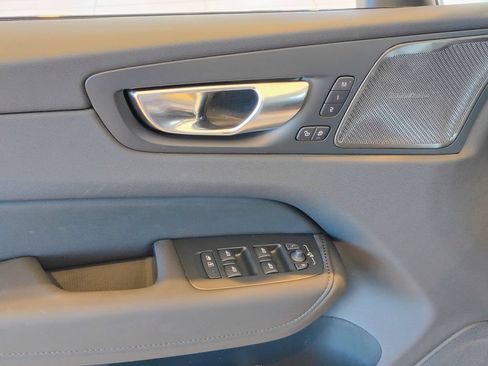 New 2026 Volvo XC60 B5 Ultra w/ Climate Package AWD/4WD image 7