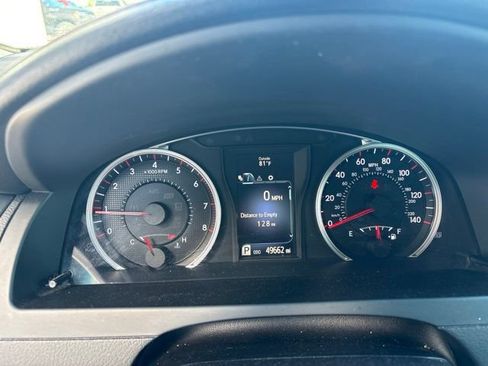 Used 2016 Toyota Camry SE FWD image 12