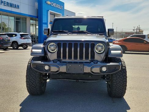 Used 2020 Jeep Wrangler Unlimited Sahara AWD/4WD image 3