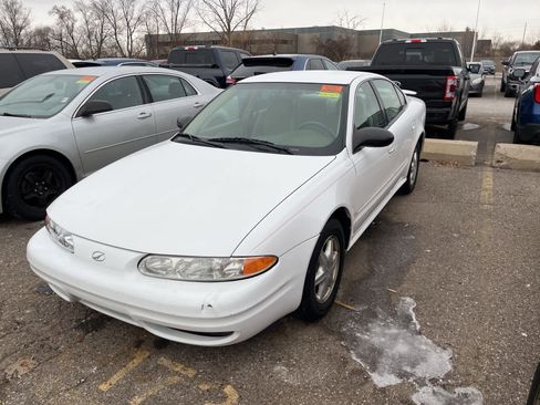 Used 2004 Oldsmobile Alero GL image 1