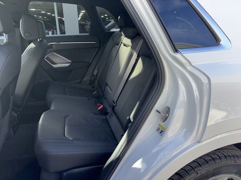 Used 2025 Audi Q3 2.0T Premium w/ Convenience Package image 14