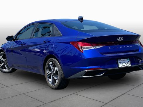 Used 2023 Hyundai Elantra SEL w/ Convenience Package FWD image 10