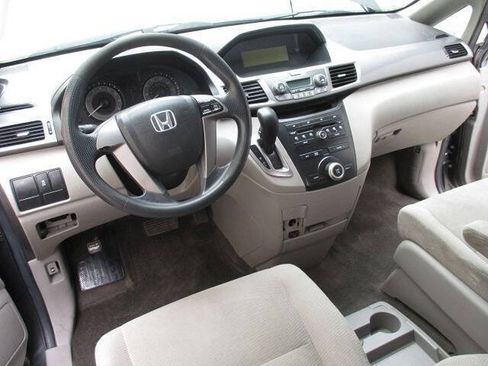 Used 2012 Honda Odyssey LX image 10