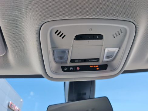 Used 2018 Chevrolet Traverse Premier AWD/4WD image 27