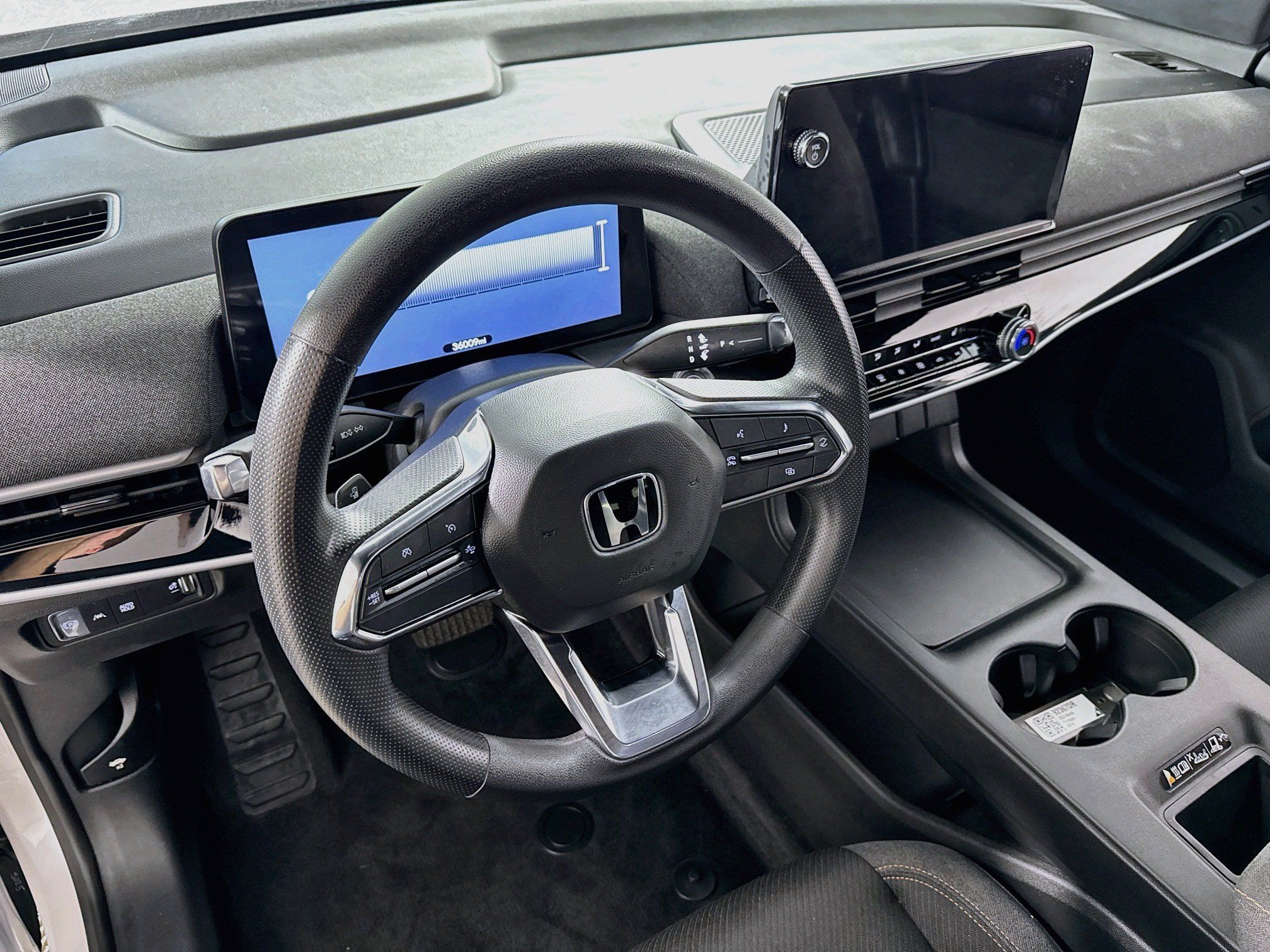 Used 2024 Honda Prologue EX image 12