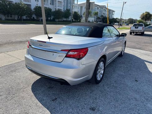 Used 2012 Chrysler 200 Touring FWD image 8