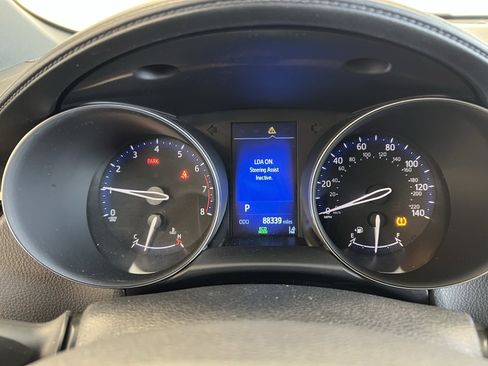 Used 2018 Toyota C-HR XLE image 11