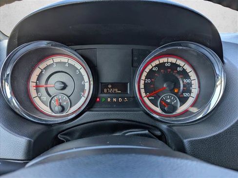 Used 2018 Dodge Grand Caravan SE FWD image 15