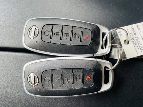 Used 2024 Nissan Rogue Platinum w/ Platinum Premium Package image 32