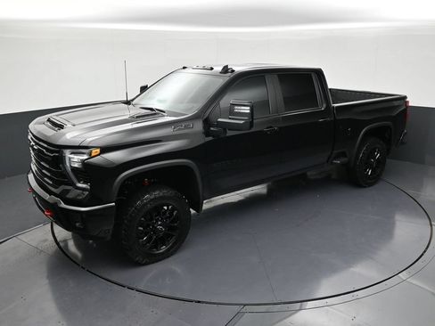 Used 2026 Chevrolet Silverado 2500 LT w/ Trail Boss Package AWD/4WD image 12